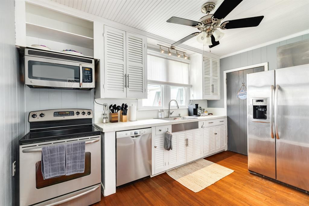 711 17th Street, Galveston, Texas image 12