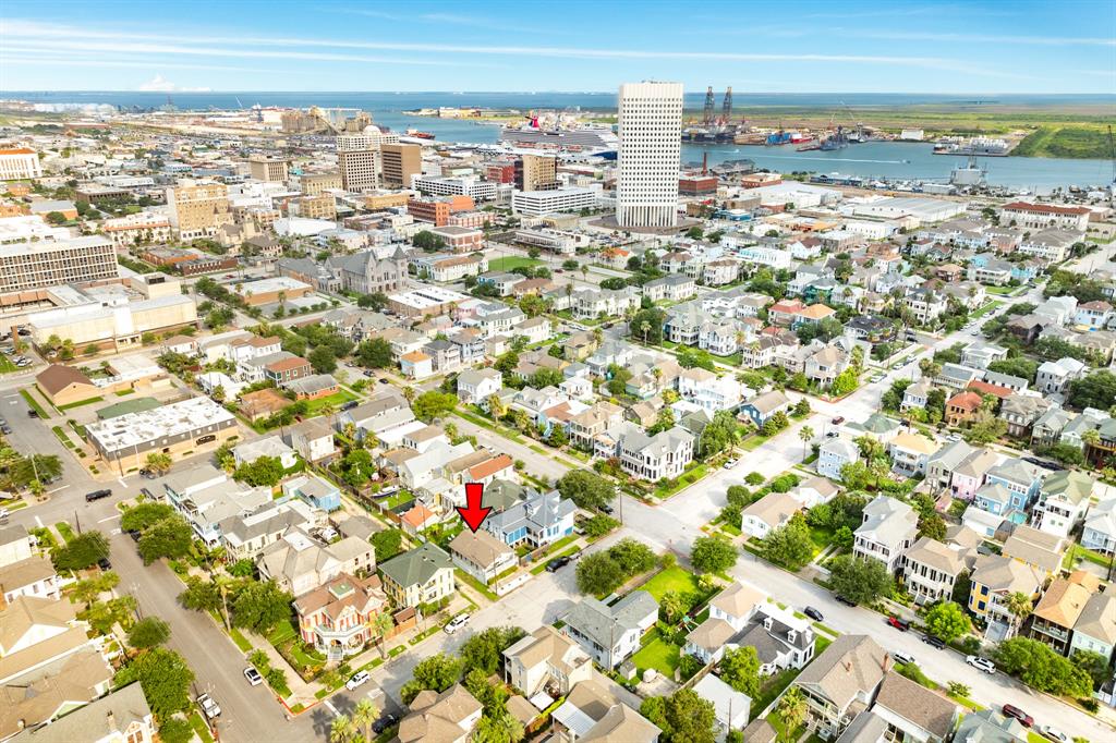 711 17th Street, Galveston, Texas image 5