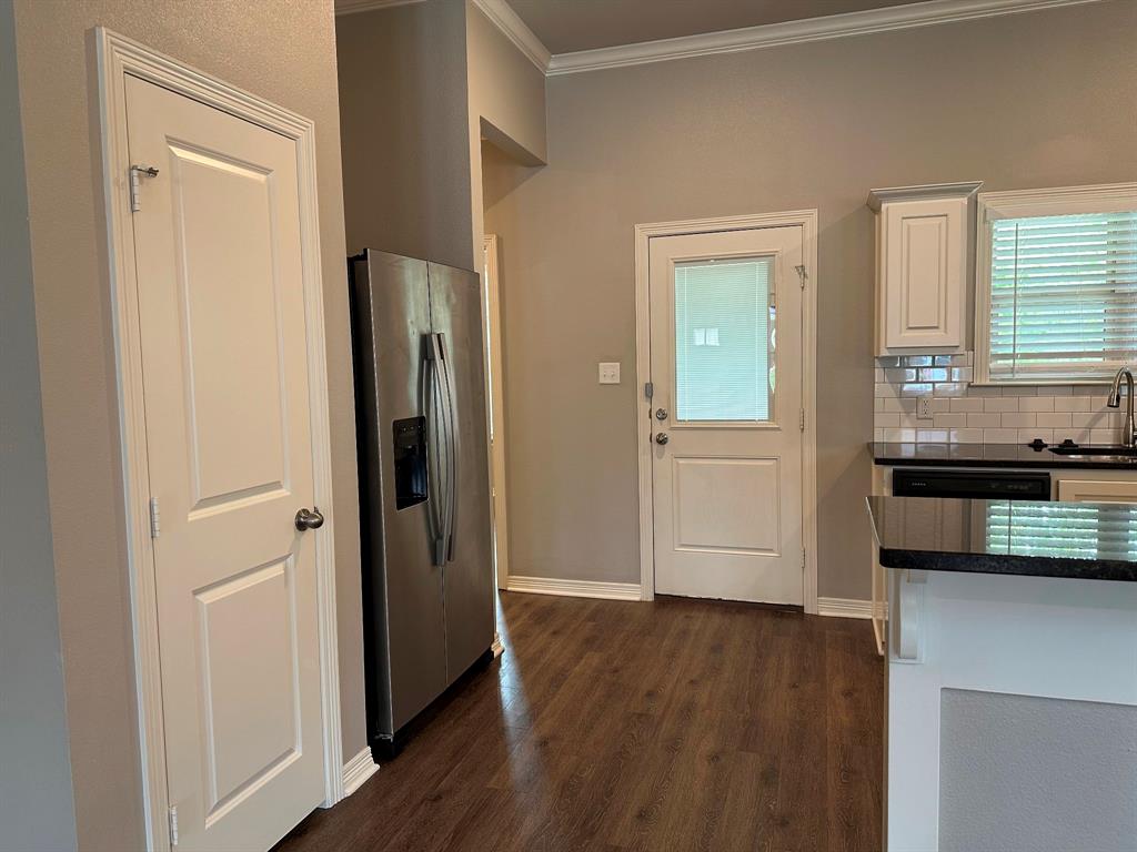 2911 Meadow Brook Trail, Tyler, Texas image 7