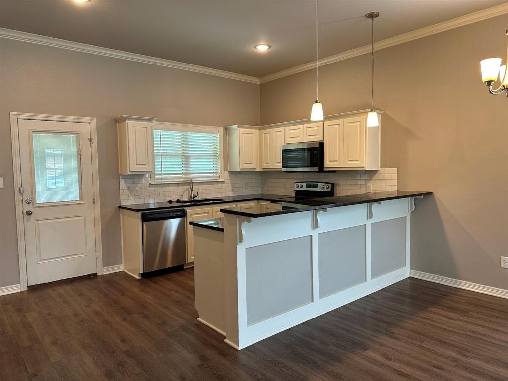 2911 Meadow Brook Trail, Tyler, Texas image 6