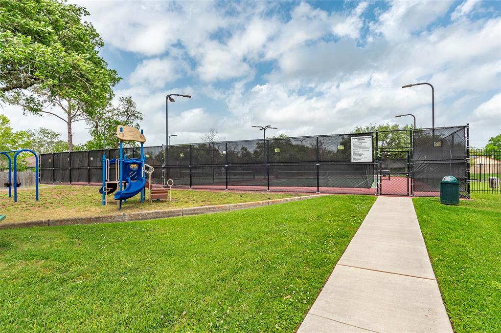 2622 N Brompton Drive, Pearland, Texas image 36