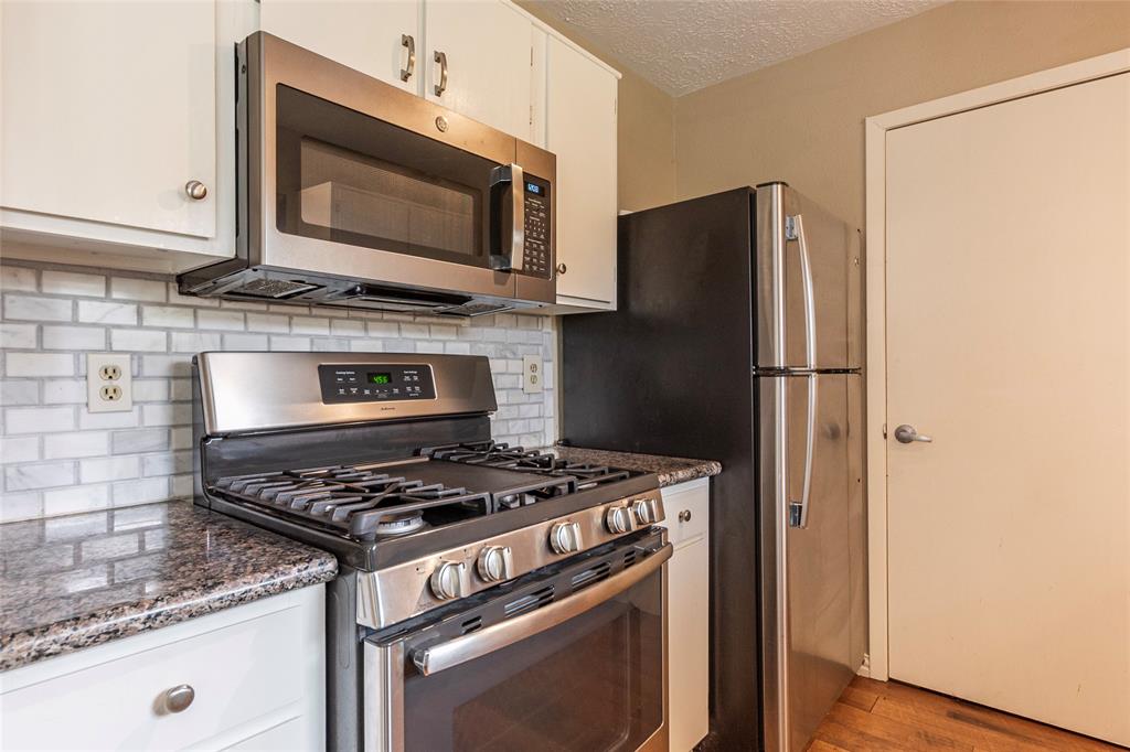2622 N Brompton Drive, Pearland, Texas image 11