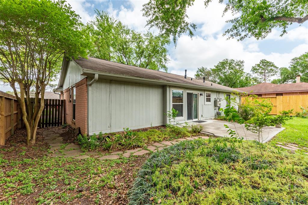 2622 N Brompton Drive, Pearland, Texas image 30