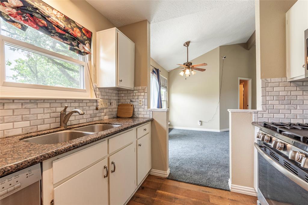 2622 N Brompton Drive, Pearland, Texas image 13