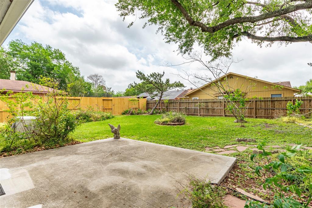2622 N Brompton Drive, Pearland, Texas image 24
