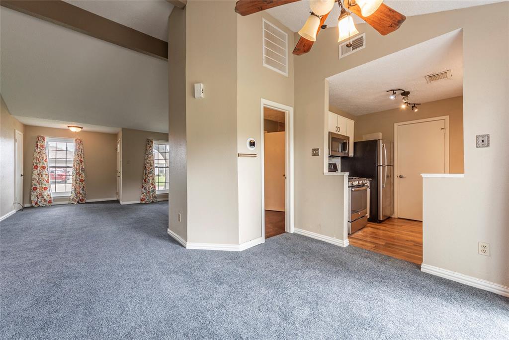 2622 N Brompton Drive, Pearland, Texas image 8