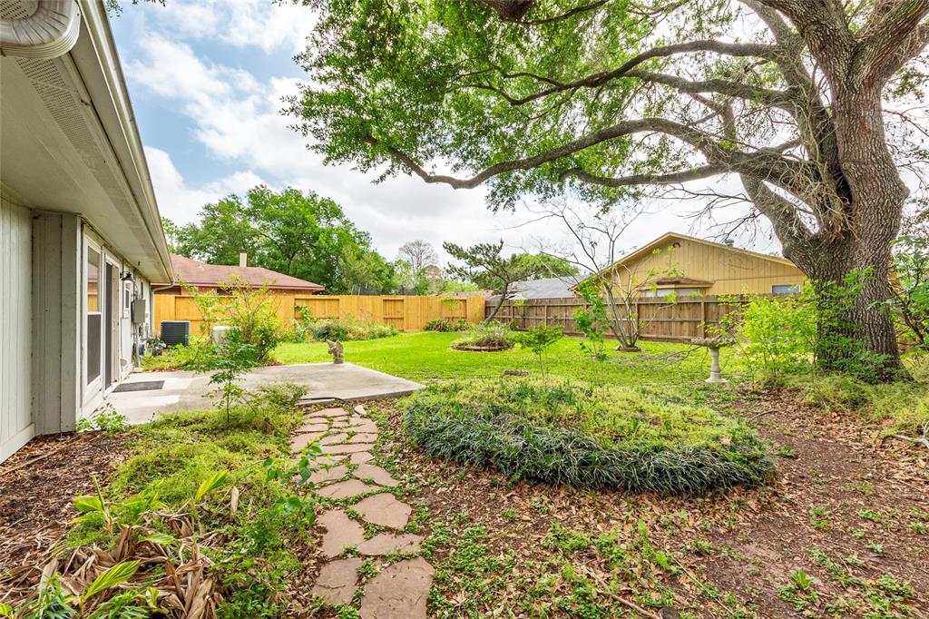 2622 N Brompton Drive, Pearland, Texas image 25
