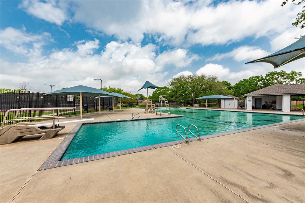 2622 N Brompton Drive, Pearland, Texas image 34