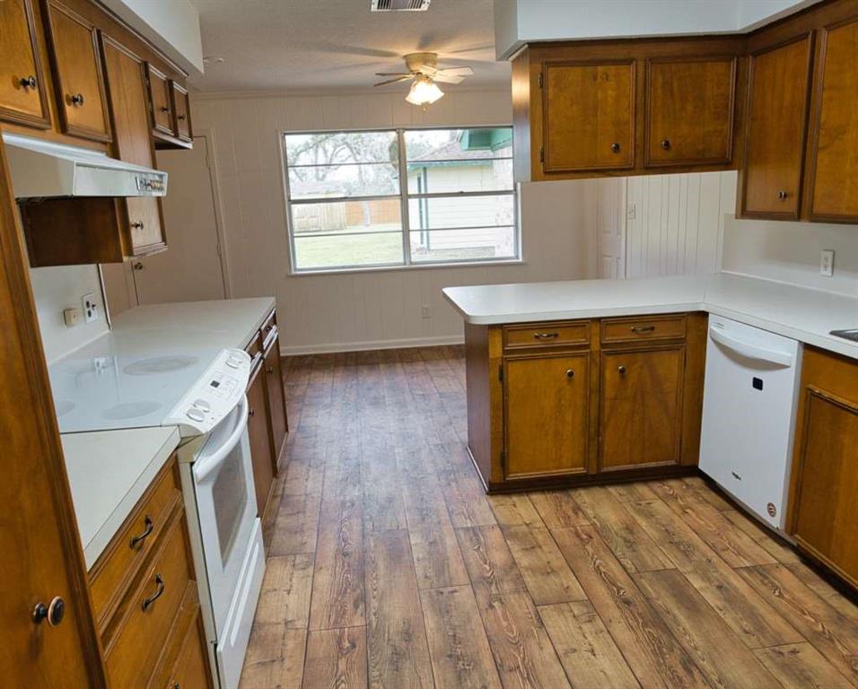 810 Mulberry Lane, Brazoria, Texas image 15