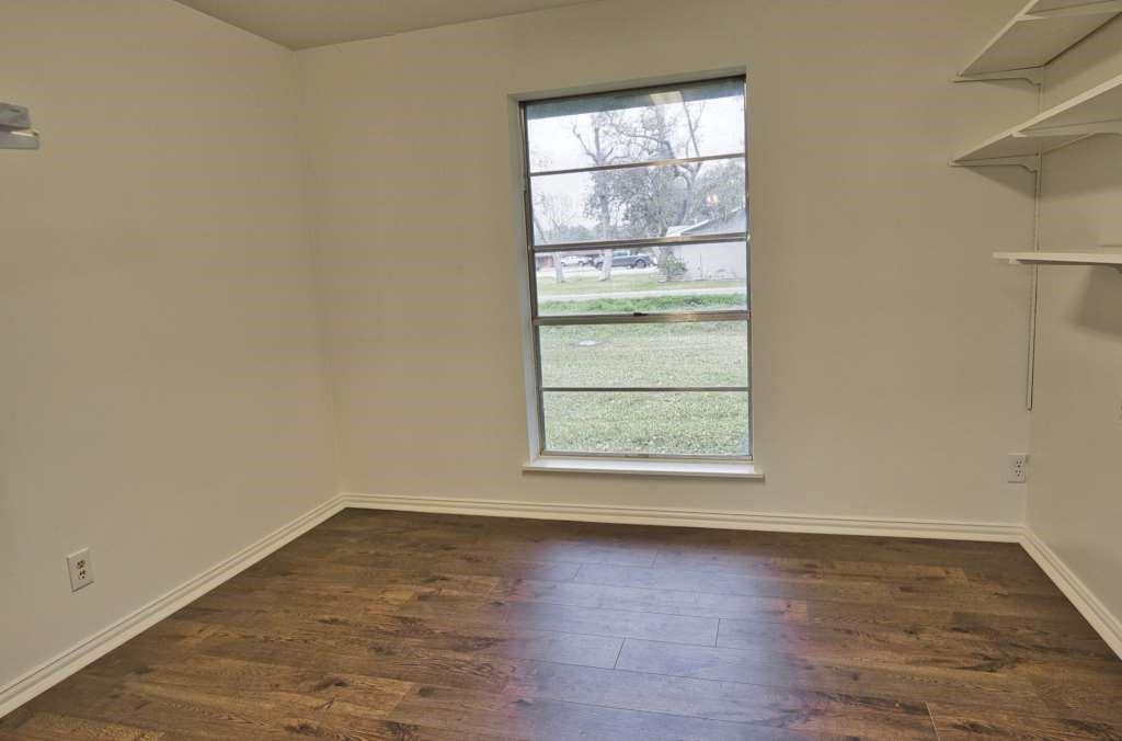 810 Mulberry Lane, Brazoria, Texas image 11