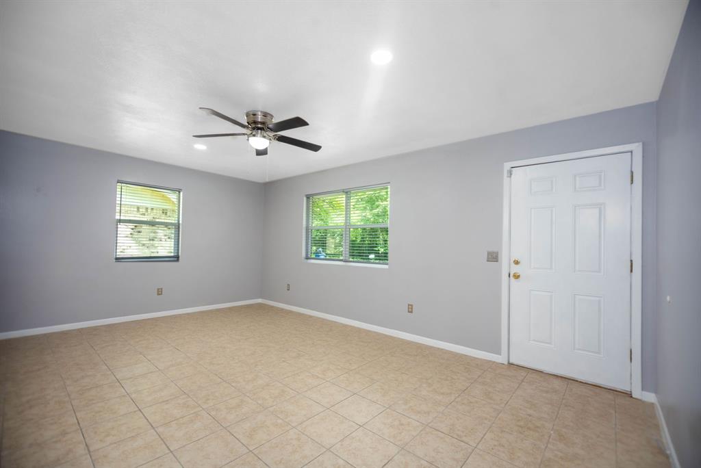 364 Falcon Avenue, Lufkin, Texas image 4
