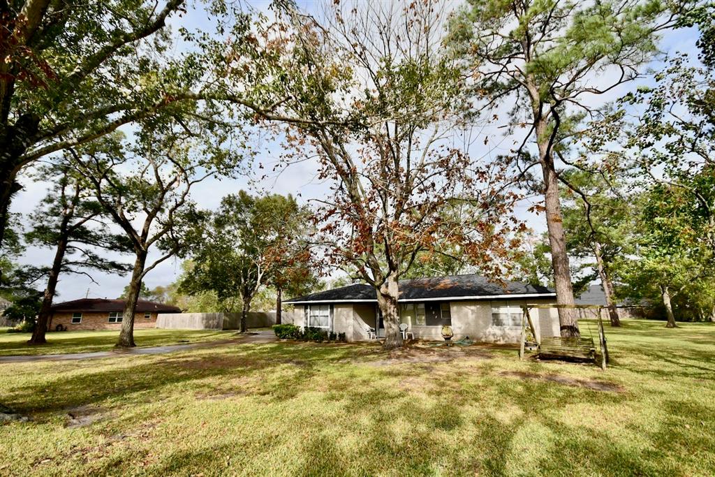 105 Prairie Wilde Street, Friendswood, Texas image 3