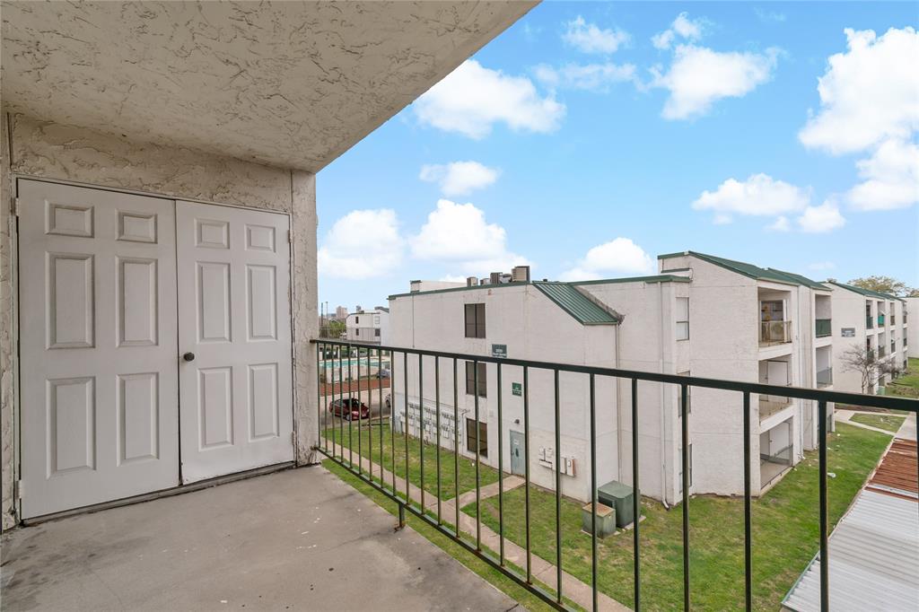 2816 S Bartell Drive 35