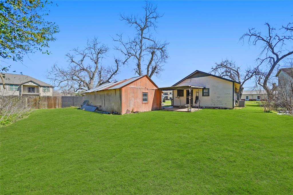 1105 N Rusk Street, Wharton, Texas image 18