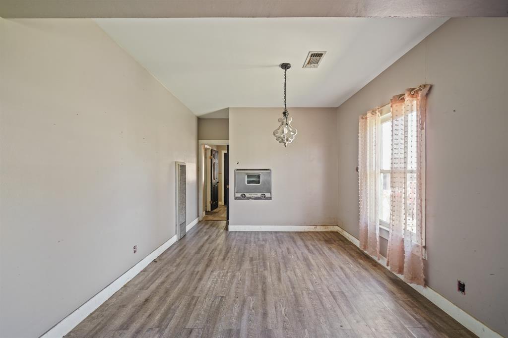 1105 N Rusk Street, Wharton, Texas image 6