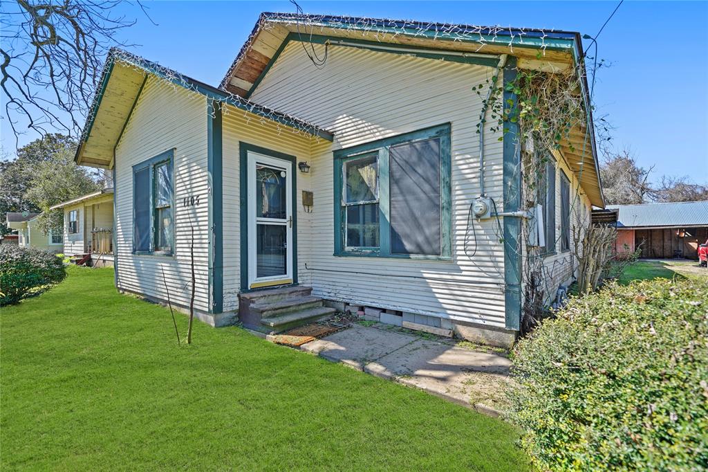 1105 N Rusk Street, Wharton, Texas image 2