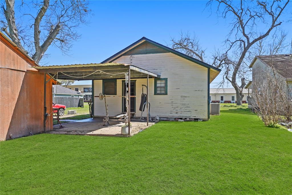 1105 N Rusk Street, Wharton, Texas image 17