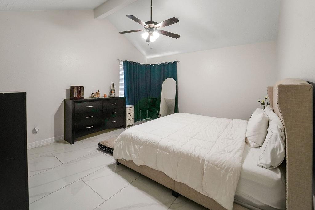 7710 Eight Willows Road, Missouri City, Texas image 13
