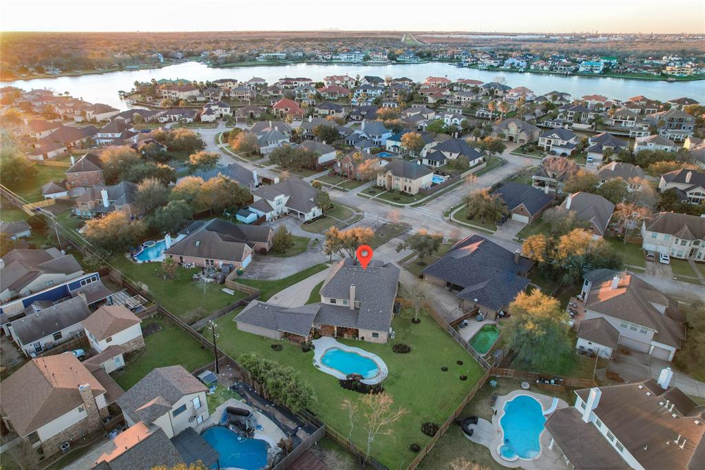 2934 Cove View Drive, Seabrook, Texas image 44