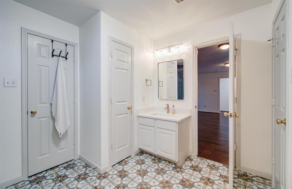 2934 Cove View Drive, Seabrook, Texas image 33