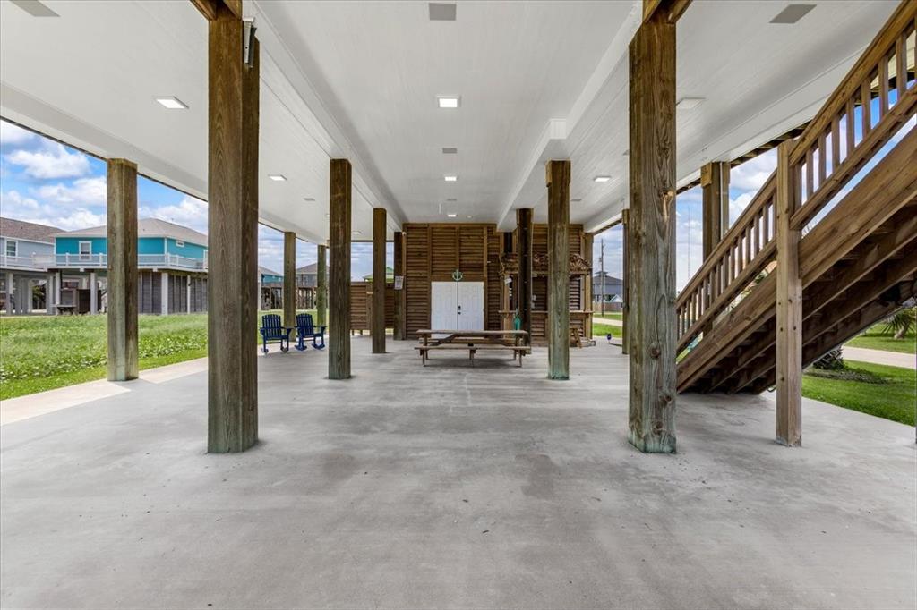879 Wommack Dr, Crystal Beach, Texas image 38
