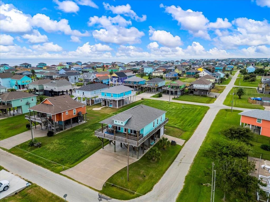 879 Wommack Dr, Crystal Beach, Texas image 5