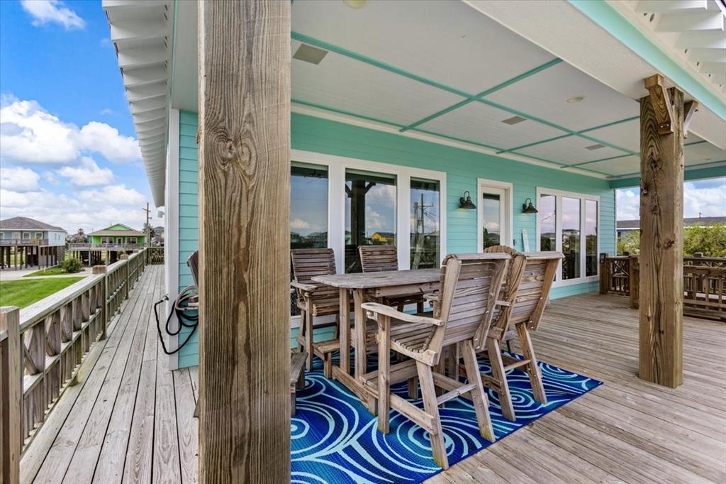 879 Wommack Dr, Crystal Beach, Texas image 11