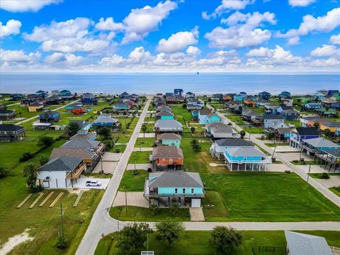 A home in Crystal Beach