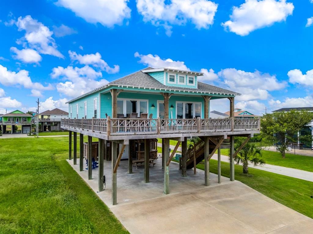 879 Wommack Dr, Crystal Beach, Texas image 3