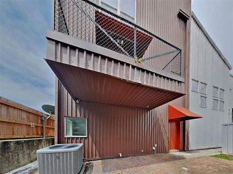 2605 Calumet Street 18 Houston TX 77004