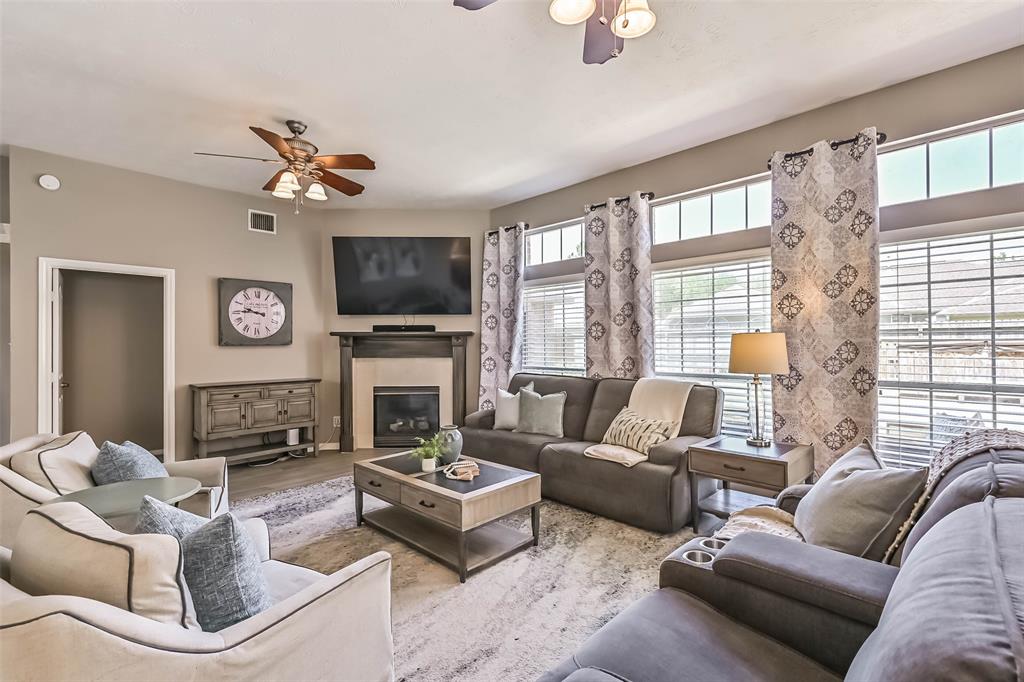 308 Willowood Drive, League City, Texas image 13