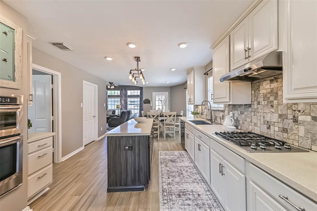 308 Willowood Drive, League City, Texas image 7