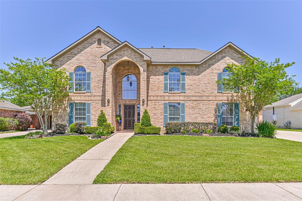 308 Willowood Drive, League City, Texas image 1