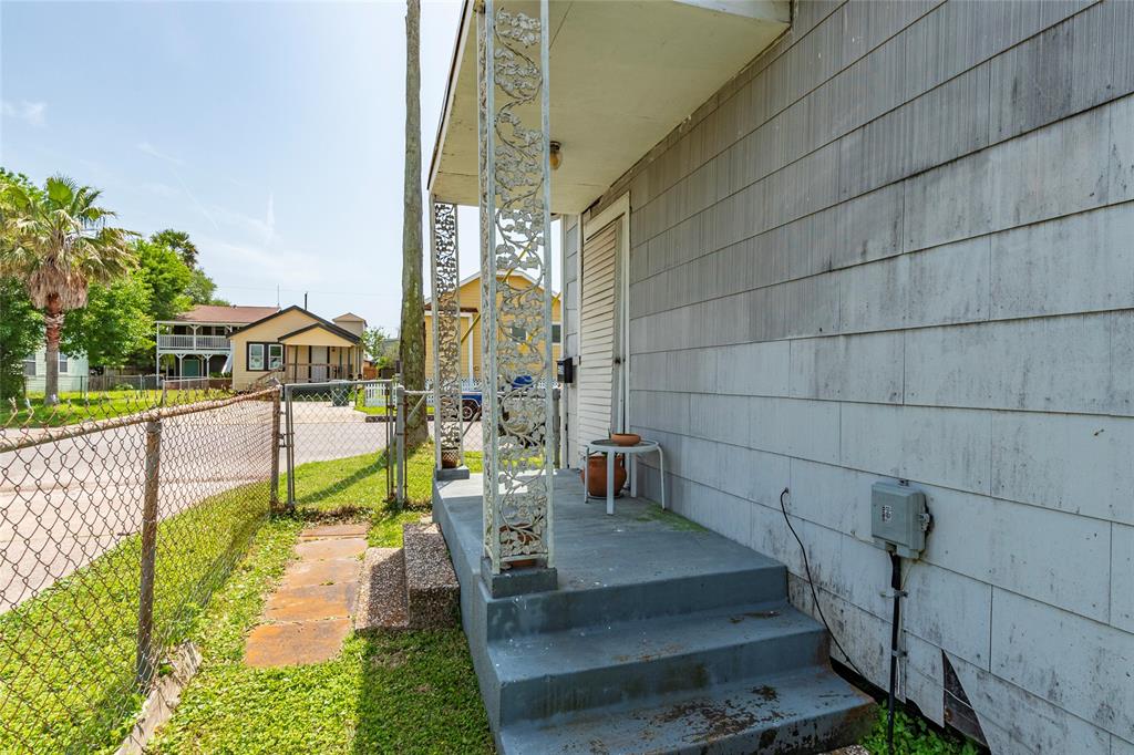 5526 Avenue Q, Galveston, Texas image 4