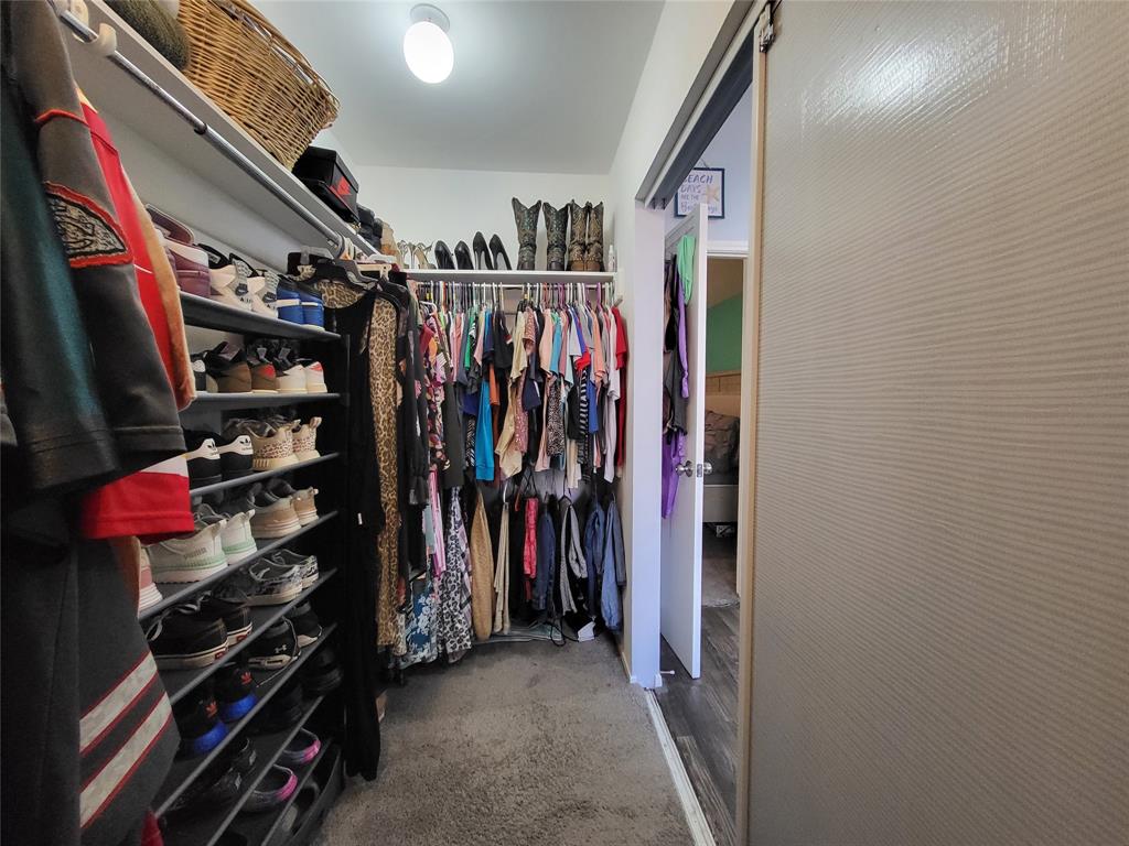 9406 Walnut Glen Drive, Houston, Texas image 16