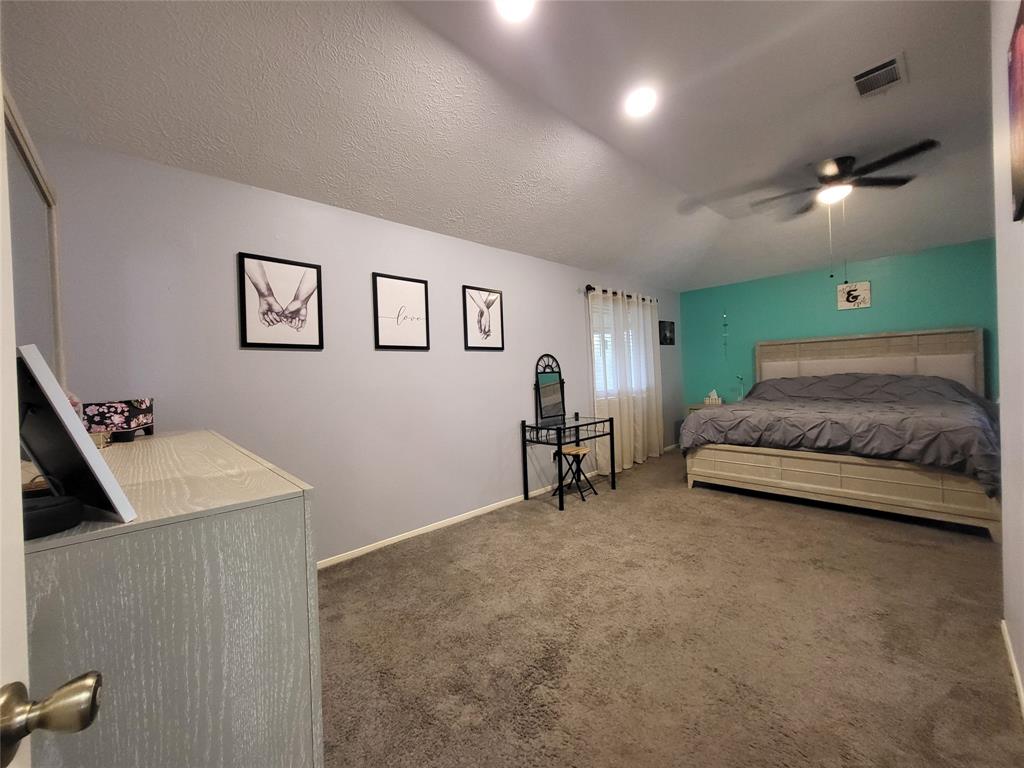 9406 Walnut Glen Drive, Houston, Texas image 14