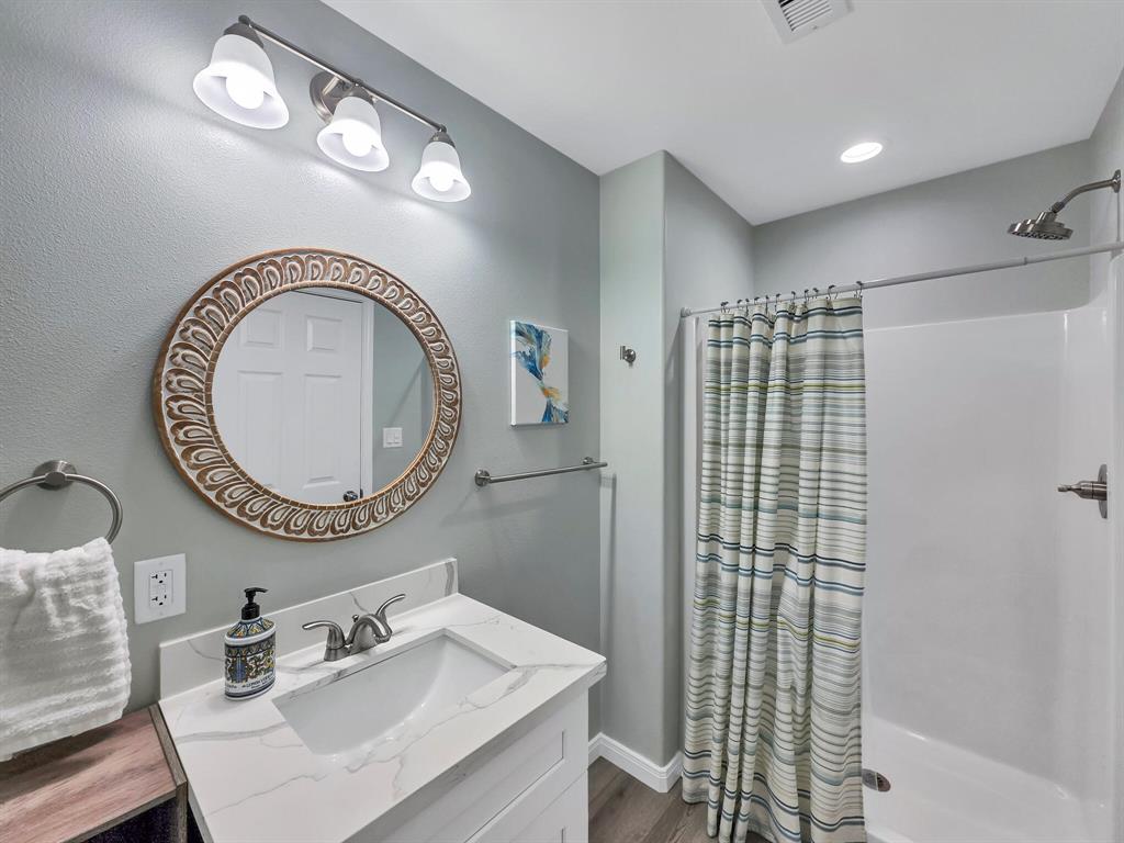 1062 Cedar Lane, Gilchrist, Texas image 26