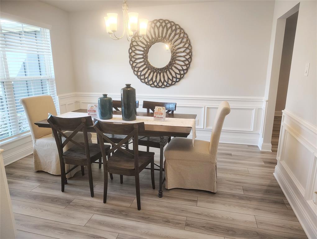 15 Gemstone Court, Angleton, Texas image 4
