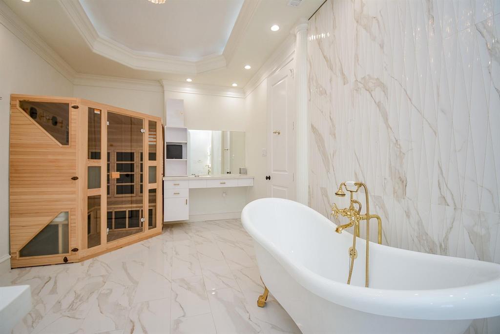 15307 Vista Creek Court, Sugar Land, Texas image 29