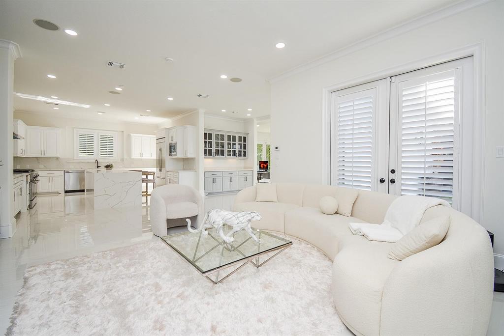 15307 Vista Creek Court, Sugar Land, Texas image 7