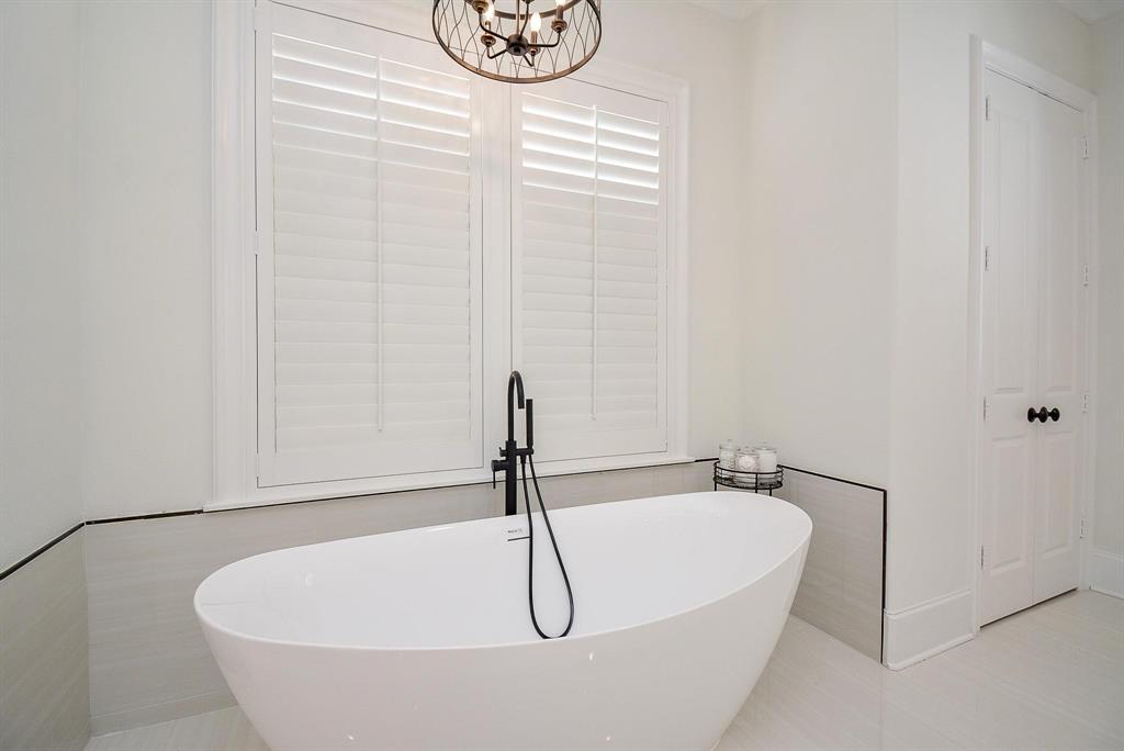 15307 Vista Creek Court, Sugar Land, Texas image 44