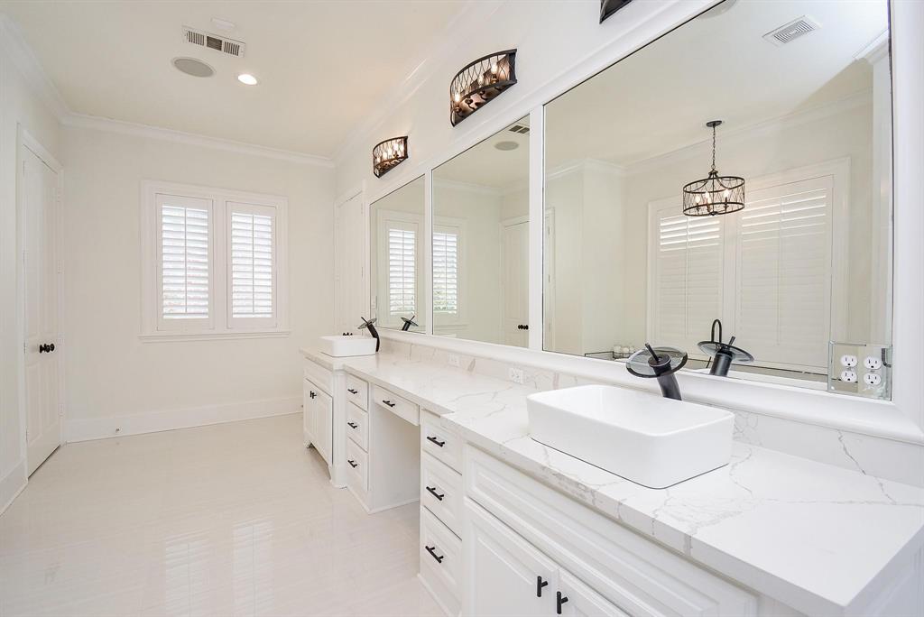 15307 Vista Creek Court, Sugar Land, Texas image 43