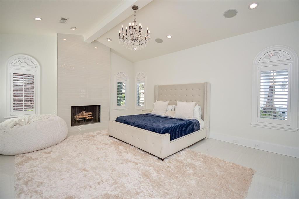 15307 Vista Creek Court, Sugar Land, Texas image 38