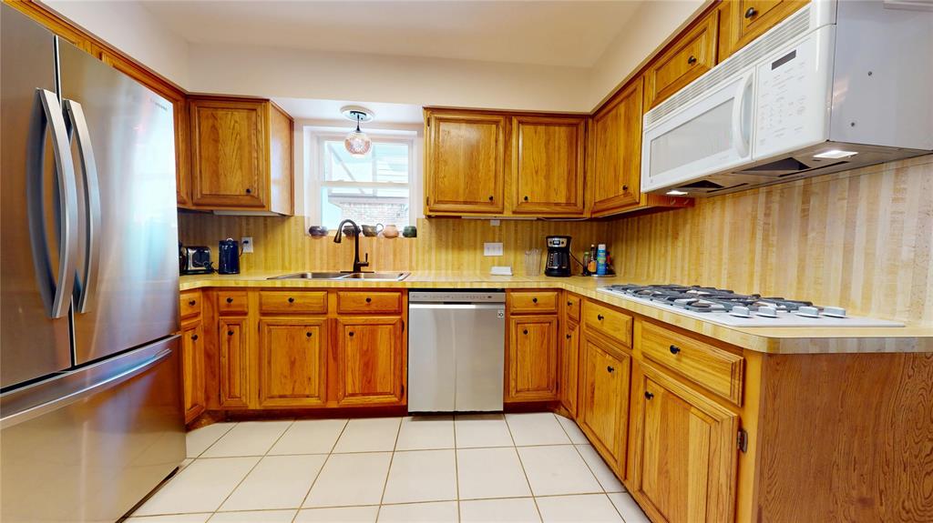 9607 Upwood Drive, Humble, Texas image 15