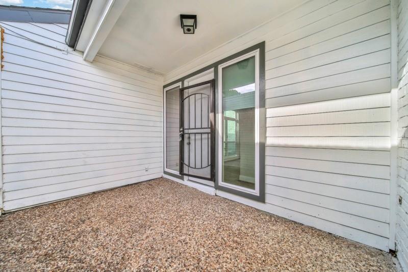 7607 Bankside Drive, Houston, Texas image 2