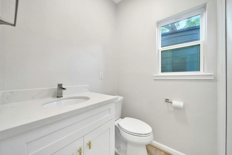 7607 Bankside Drive, Houston, Texas image 34