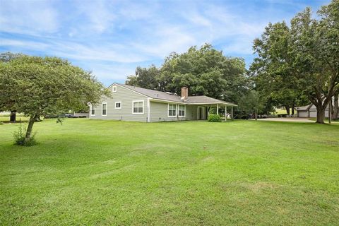 A home in Sealy