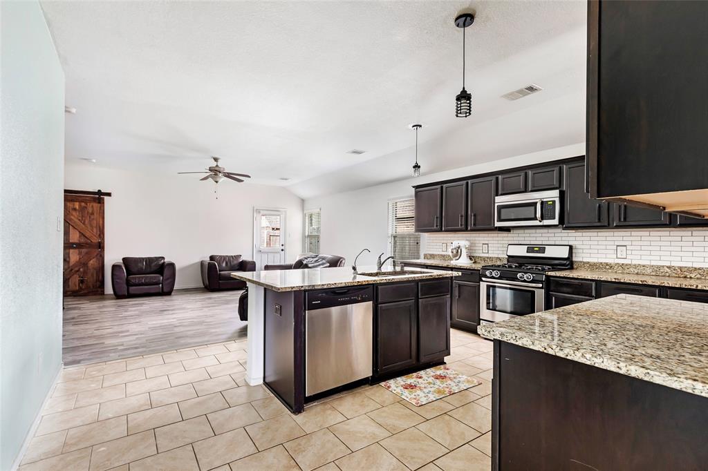 22911 Eselle Creek Drive, Tomball, Texas image 13