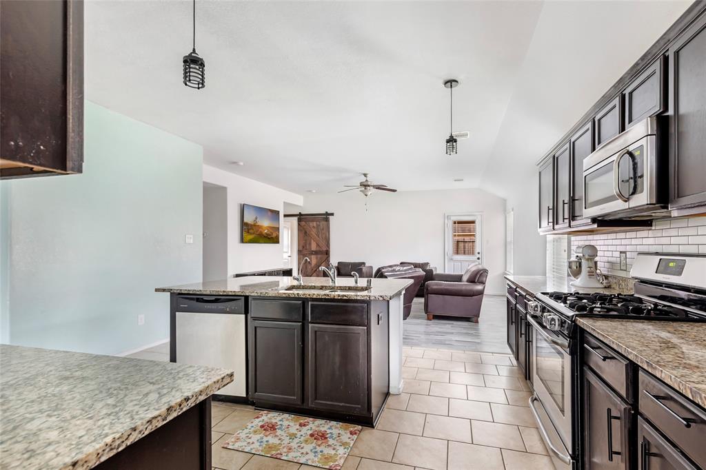 22911 Eselle Creek Drive, Tomball, Texas image 2