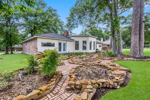 A home in Conroe